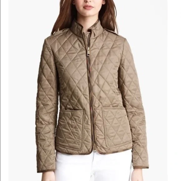 Burberry Jacket Women’s - Beige Quilted Zipper - Picture 4 of 4